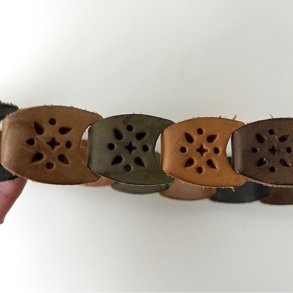 Brighton Vintage 90s Leather Cutout Belt Small 70800 - Picture 5 of 10